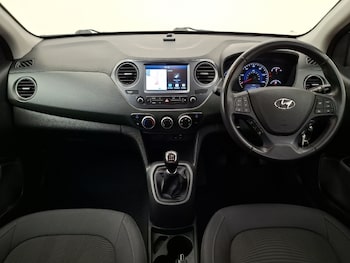 Used Hyundai i10 2019 for sale - 79242852: Photo