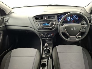 Used Hyundai i20 2017 for sale - 78243702: Photo