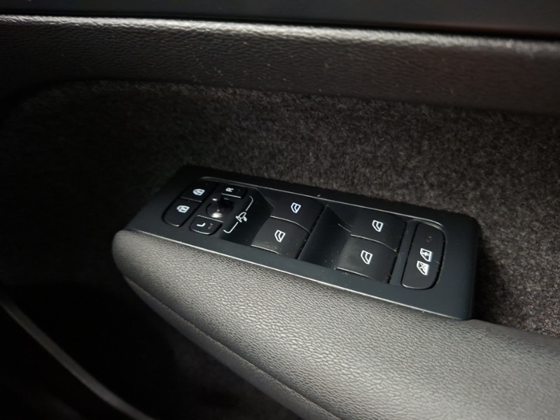 Used Volvo XC40 2022 for sale - 77165230: Photo 19