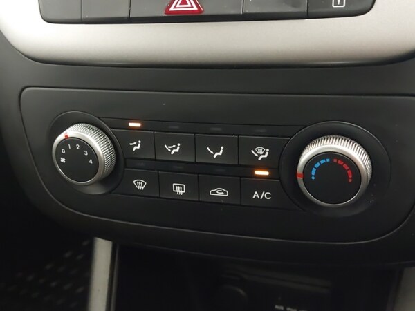 Used Kia Venga 2018 for sale - 76233738: Photo 13
