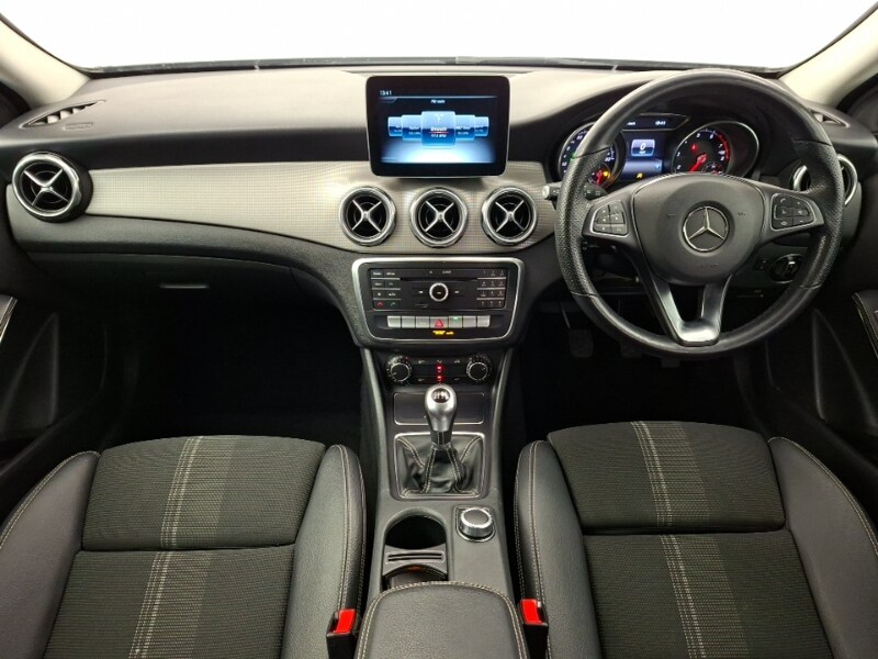 Used Mercedes-Benz GLA 2019 for sale - 77947487: Photo 2