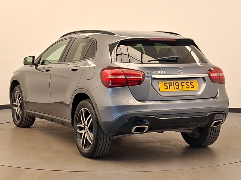 Used Mercedes-Benz GLA 2019 for sale - 77947487: Photo 3