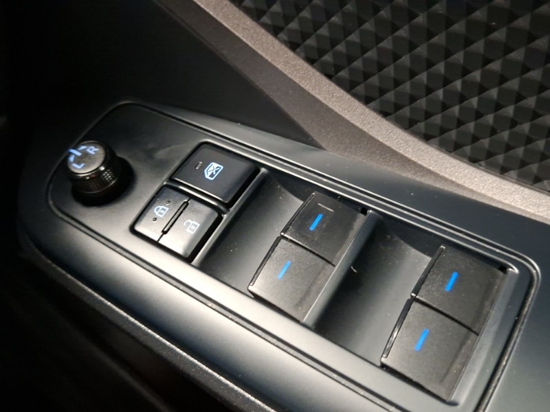 Used Toyota C-HR 2023 for sale - 78033180: Photo 19