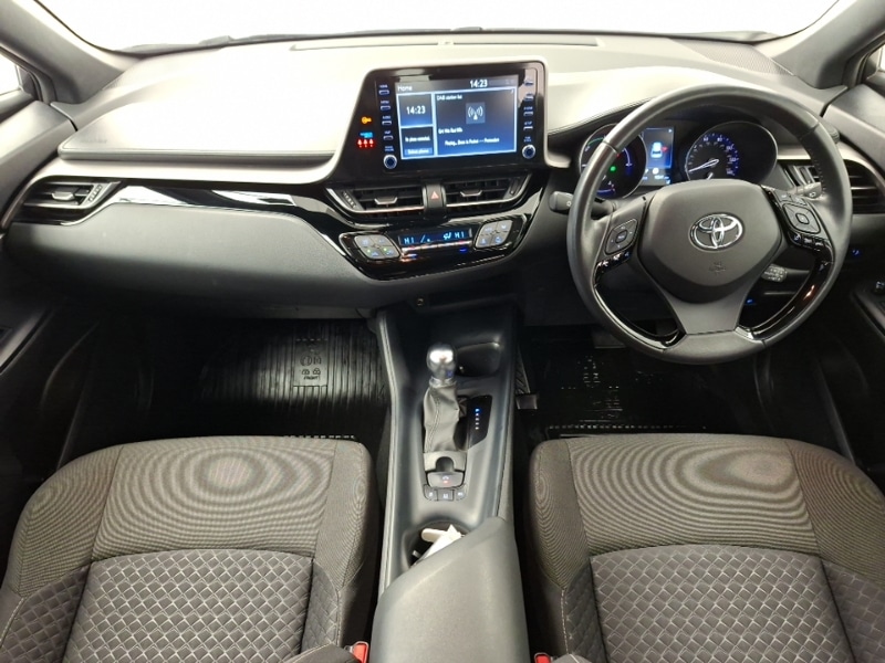 Used Toyota C-HR 2023 for sale - 78033180: Photo 2