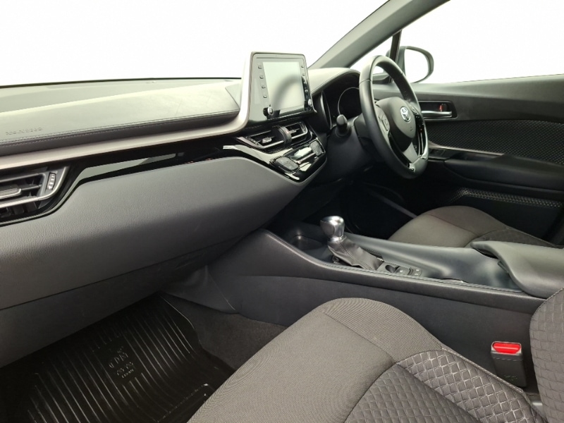 Used Toyota C-HR 2023 for sale - 78033180: Photo 5