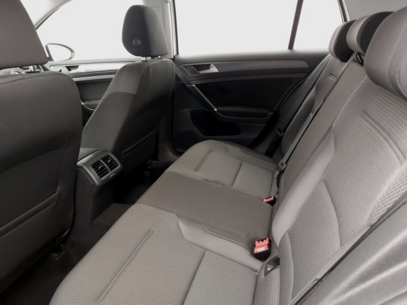 Used Volkswagen Golf 2017 for sale - 76683603: Photo 6