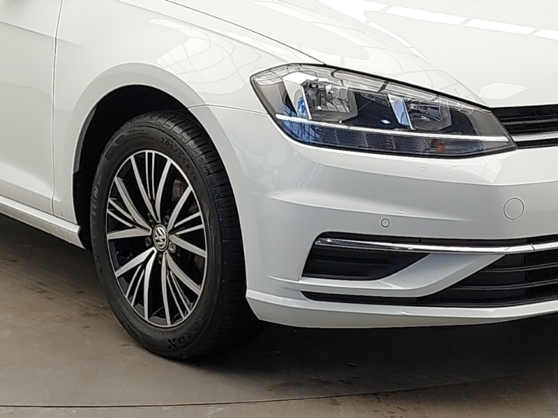 Used Volkswagen Golf 2017 for sale - 76683603: Photo 9