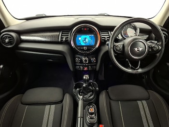 Used MINI Hatch 2019 for sale - 77750546: Photo