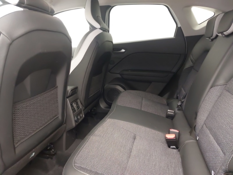 Used Renault Captur 2024 for sale - 77623557: Photo 6