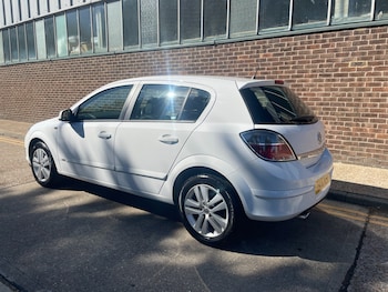 Used Vauxhall Astra 2010 for sale - 78655784: Photo