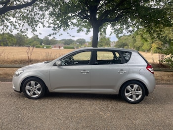 Used Kia Ceed 2011 for sale - 79571190: Photo