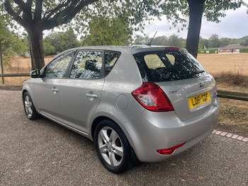 Used Kia Ceed 2011 for sale - 79571190: Photo