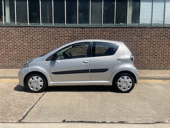 Used Toyota AYGO 2011 for sale - 78992112: Photo