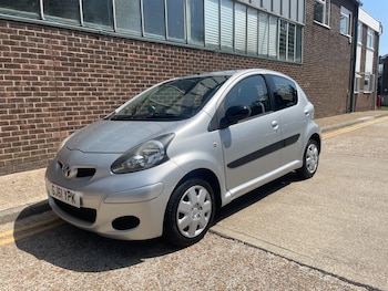 Used Toyota AYGO 2011 for sale - 78992112: Photo