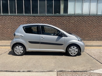 Used Toyota AYGO 2011 for sale - 78992112: Photo