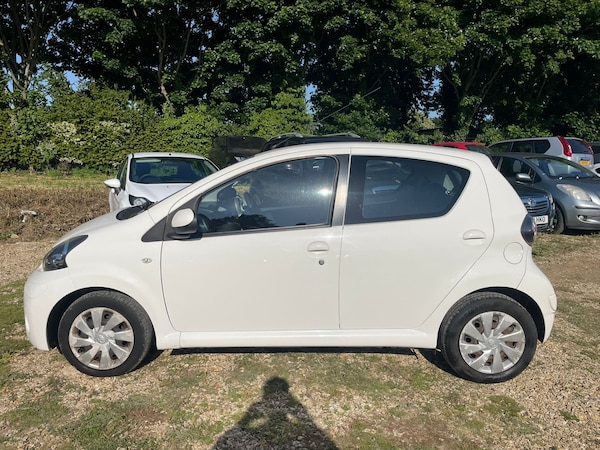 Used Toyota AYGO 2013 for sale - 74825991: Photo 4