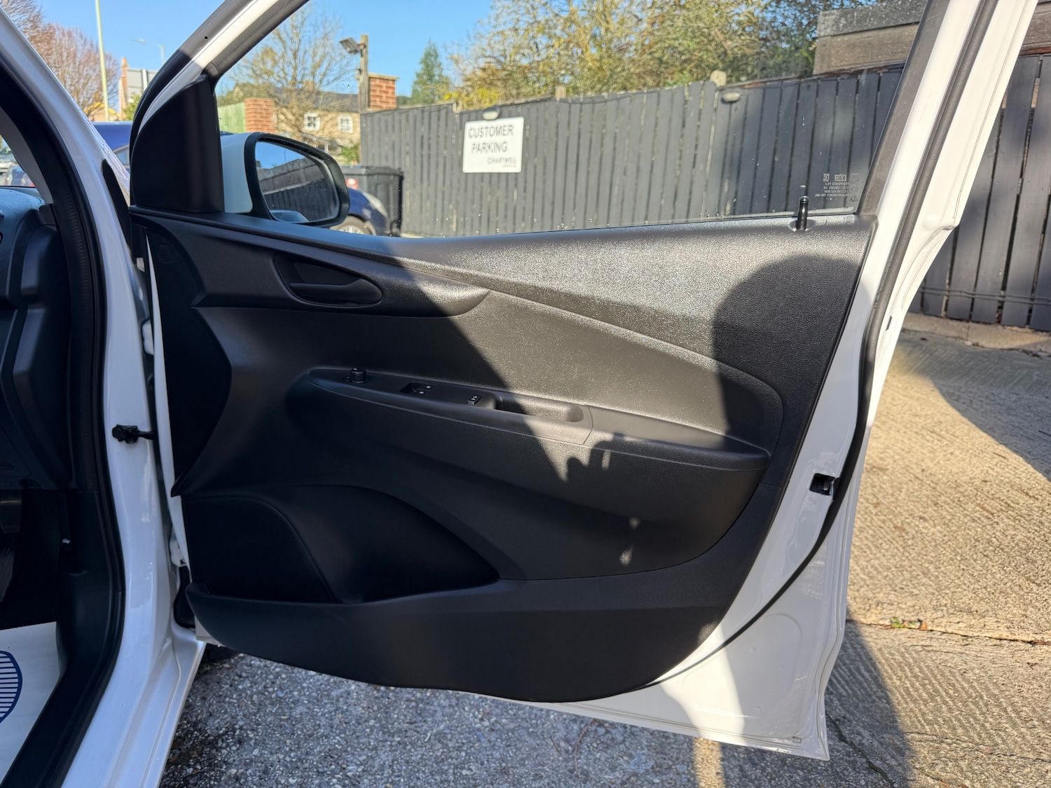 Used Vauxhall Viva 2017 for sale - 76602242: Photo 11