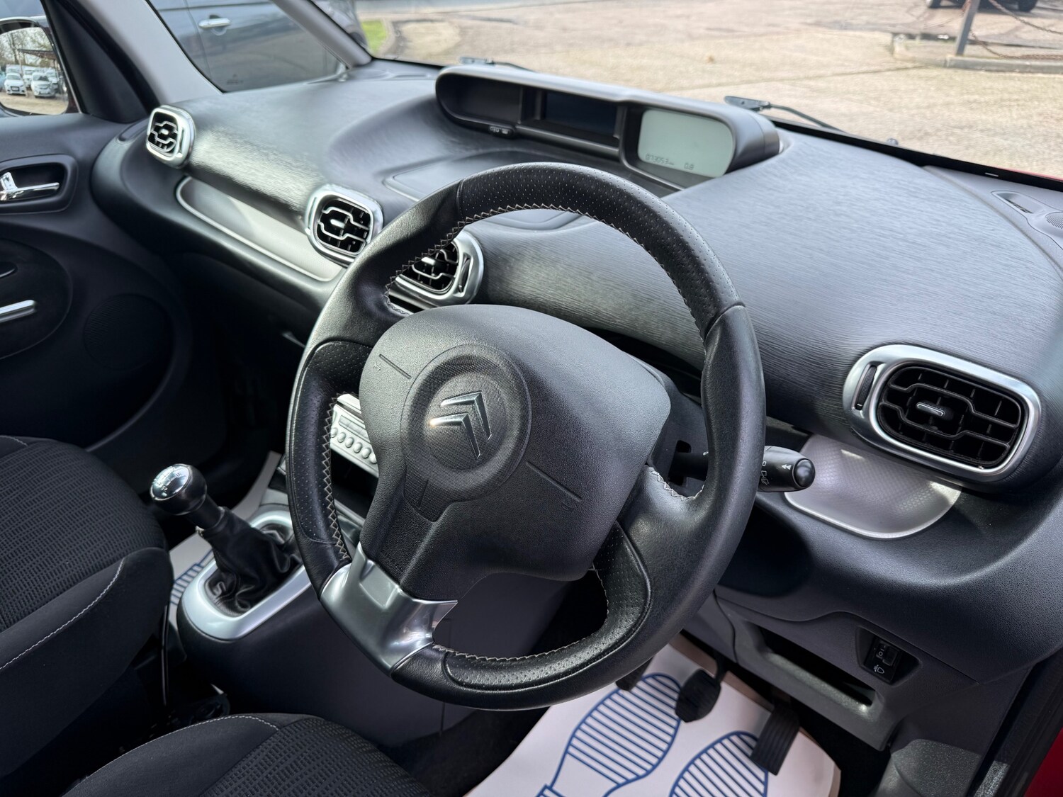 Used Citroen C3 Picasso 2012 for sale - 77579839: Photo 11