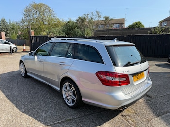 Used Mercedes-Benz E Class 2011 for sale - 78724416: Photo