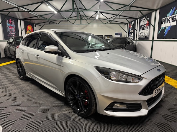 Used Ford Focus 2015 for sale - 74758046: Photo 3