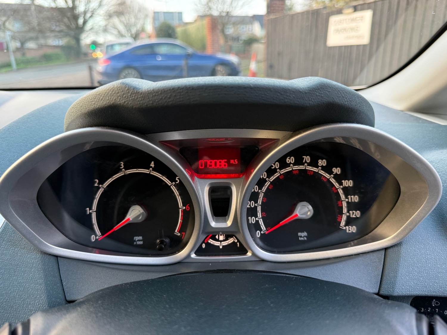 Used Ford Fiesta 2010 for sale - 76877868: Photo 28