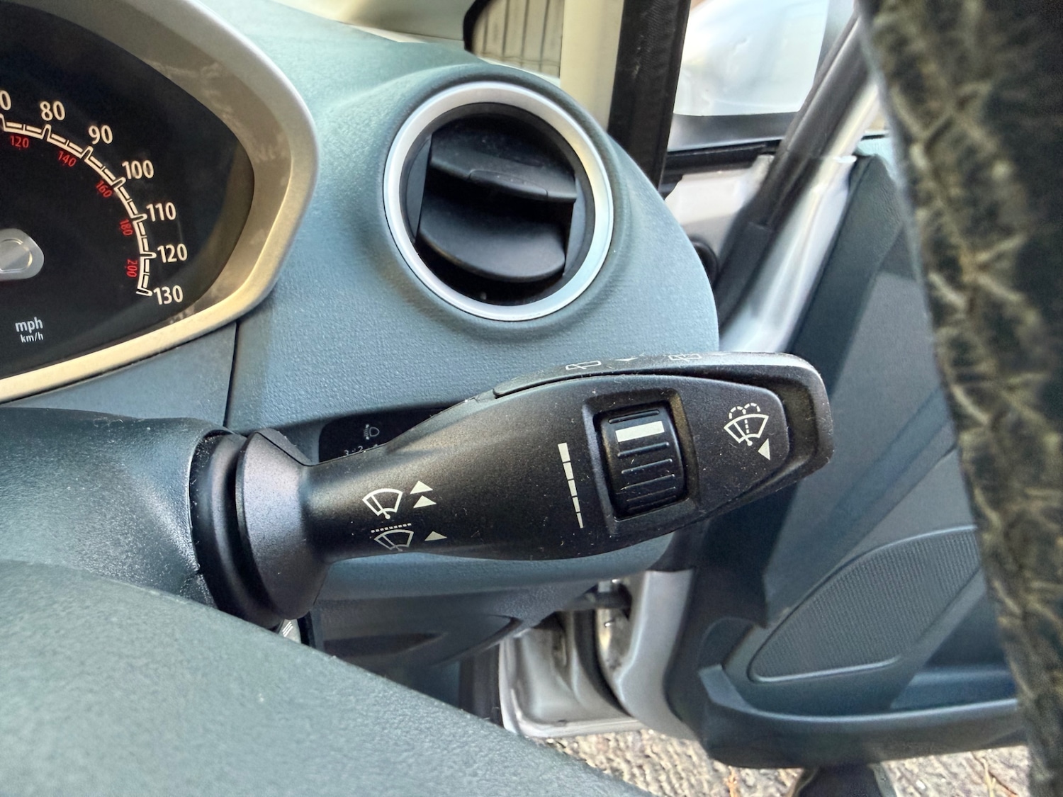 Used Ford Fiesta 2010 for sale - 76877868: Photo 33