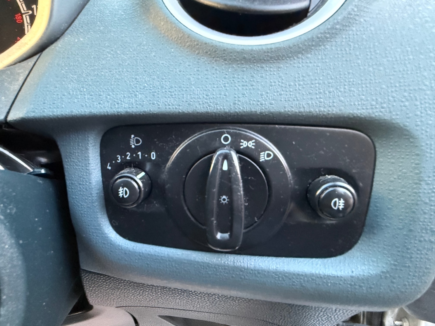 Used Ford Fiesta 2010 for sale - 76877868: Photo 34