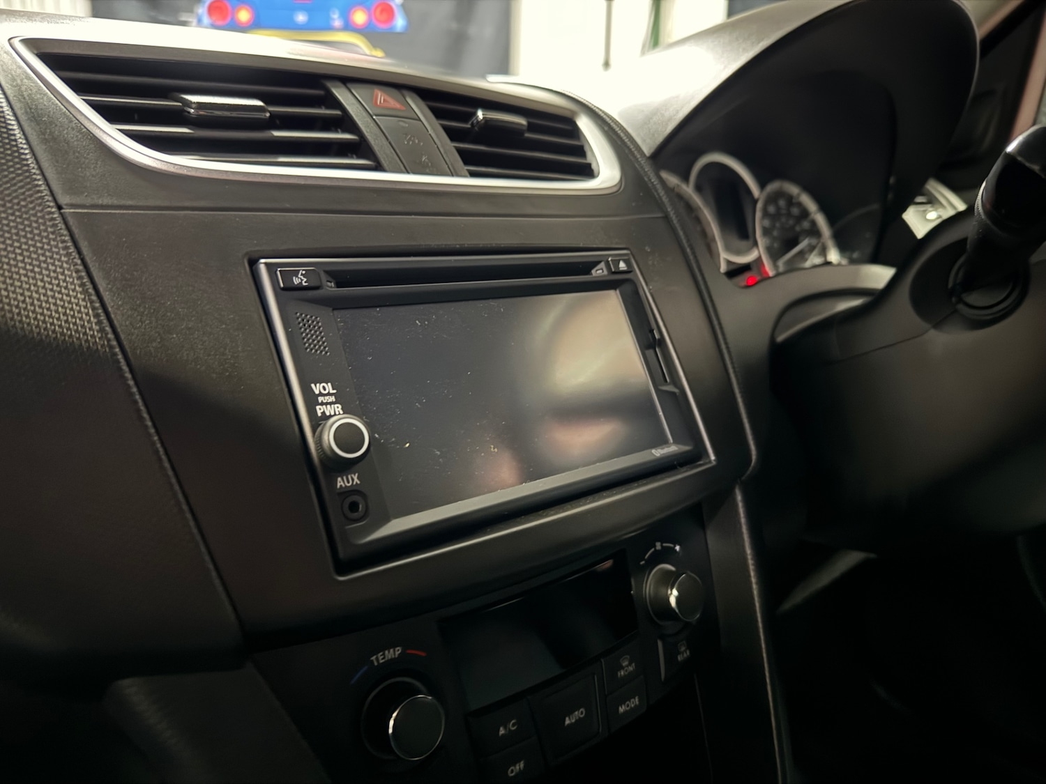 Used Suzuki Swift 2017 for sale - 76618930: Photo 85