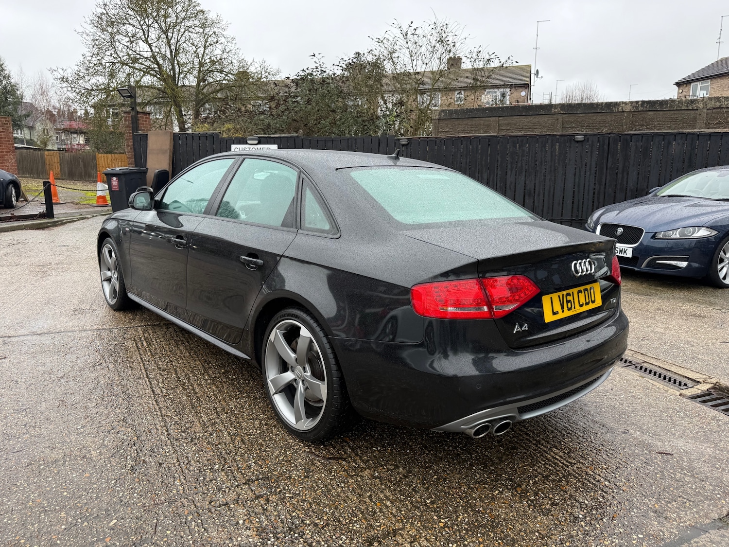 Used Audi A4 2011 for sale - 77208599: Photo 4