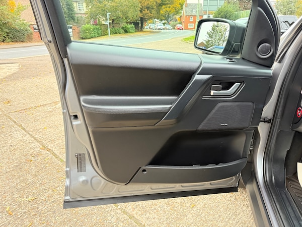 Used Land Rover Freelander 2012 for sale - 76242958: Photo 19