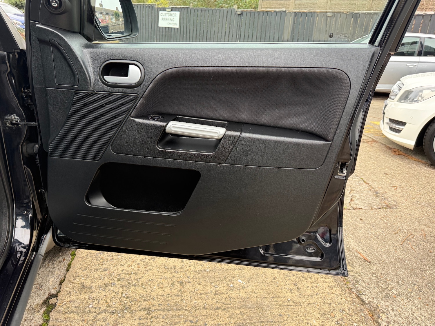 Used Ford Fusion 2010 for sale - 76505270: Photo 11