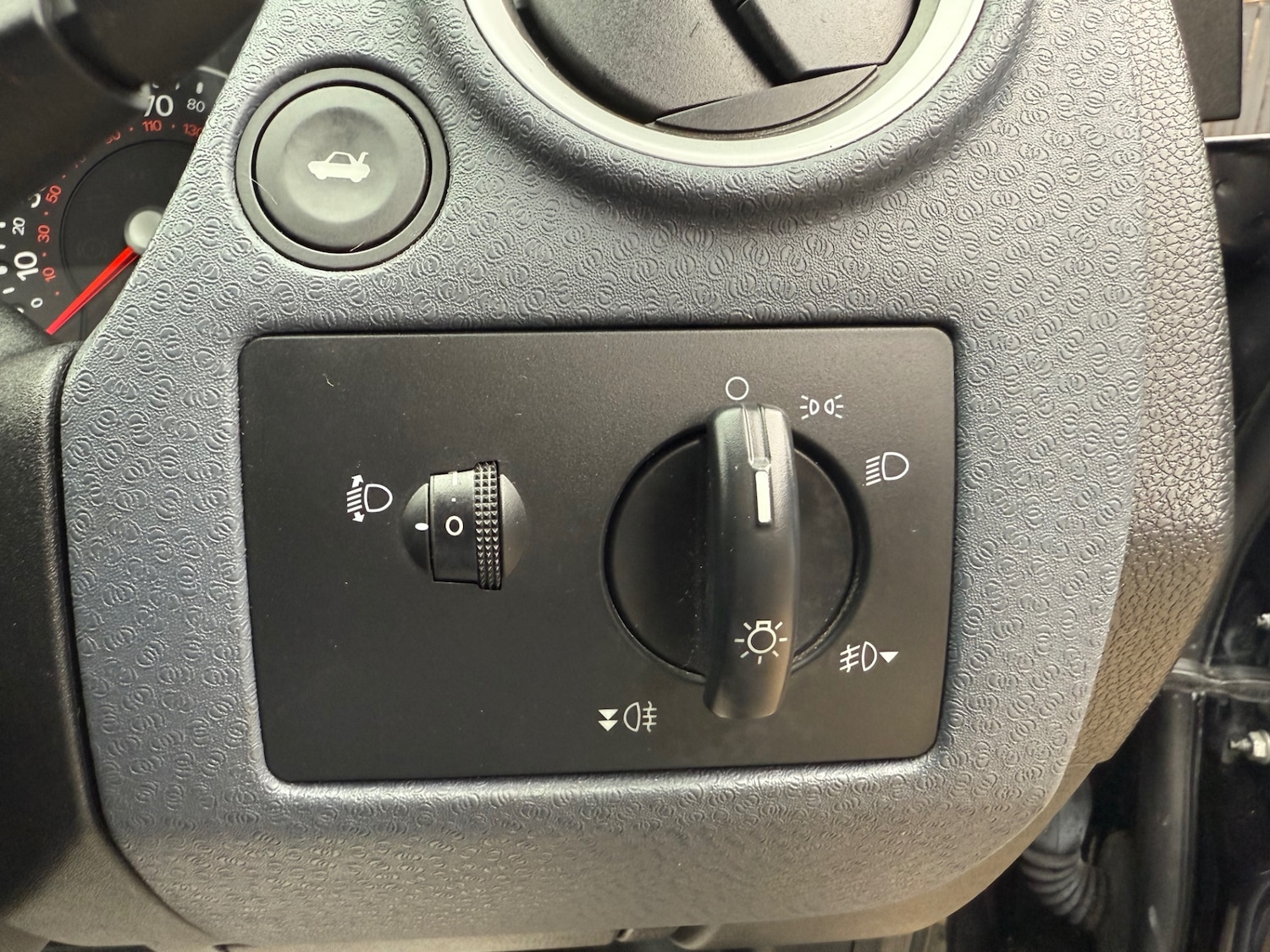 Used Ford Fusion 2010 for sale - 76505270: Photo 28