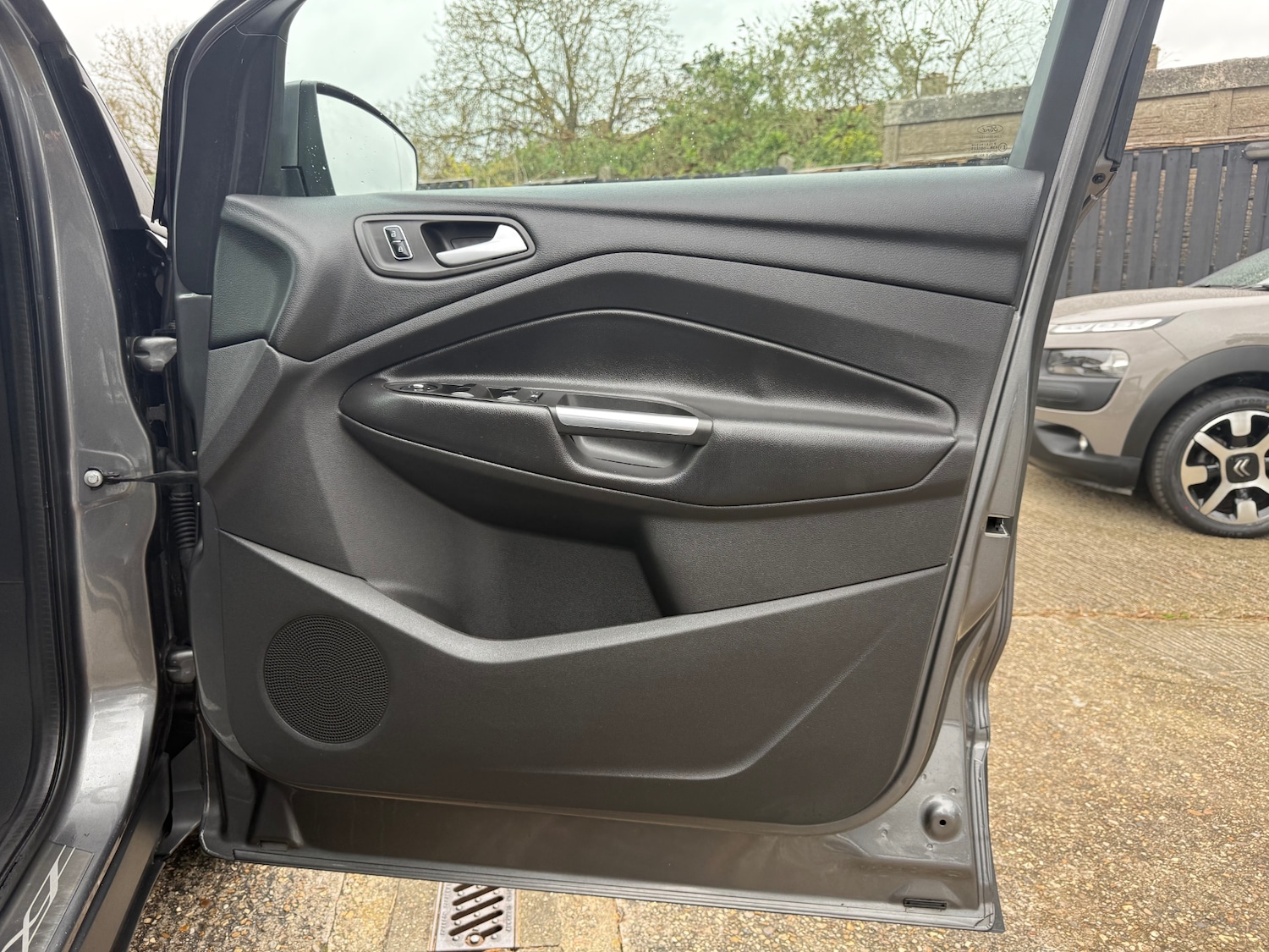 Used Ford Kuga 2014 for sale - 78040361: Photo 20