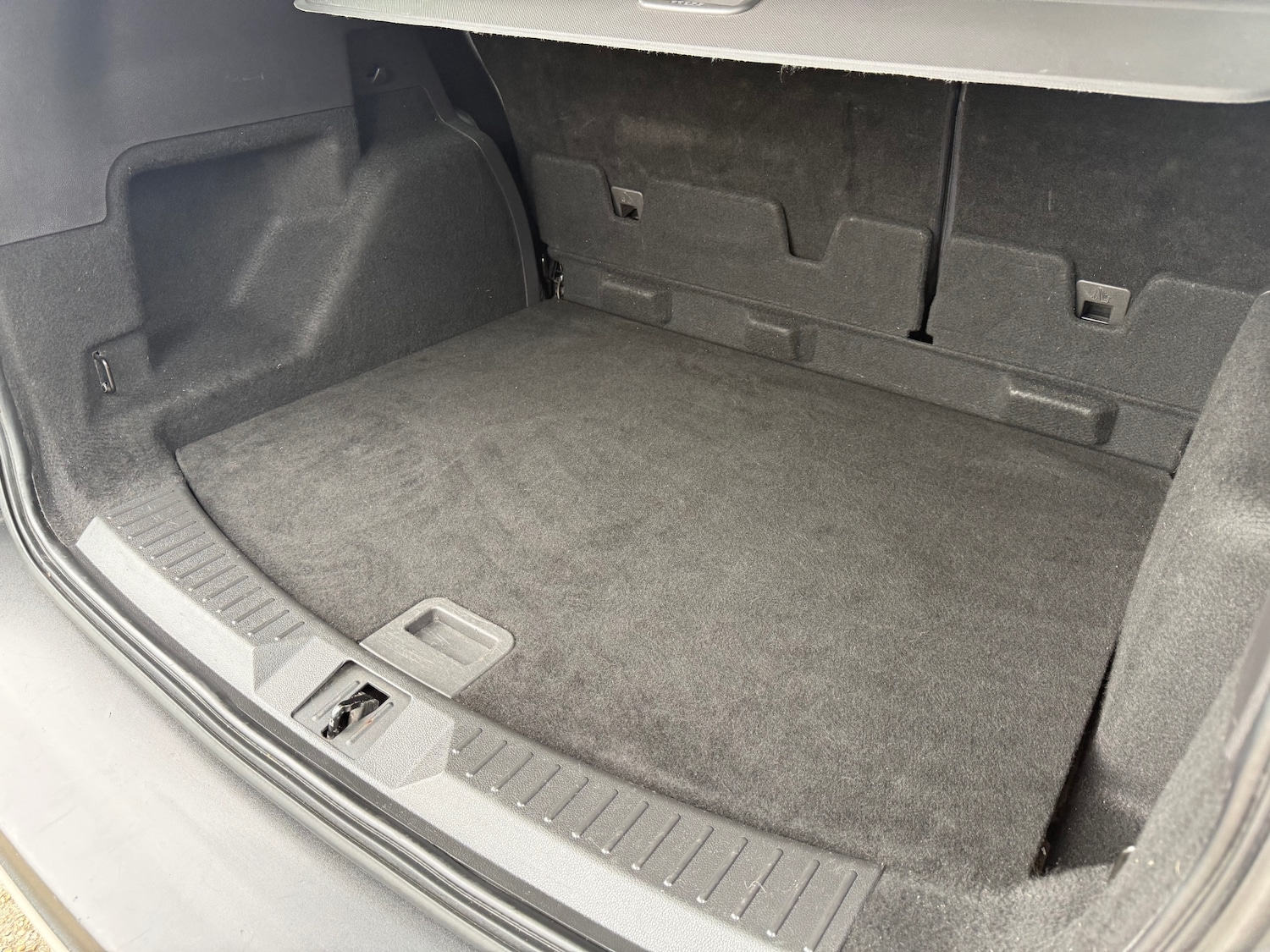 Used Ford Kuga 2014 for sale - 78040361: Photo 33