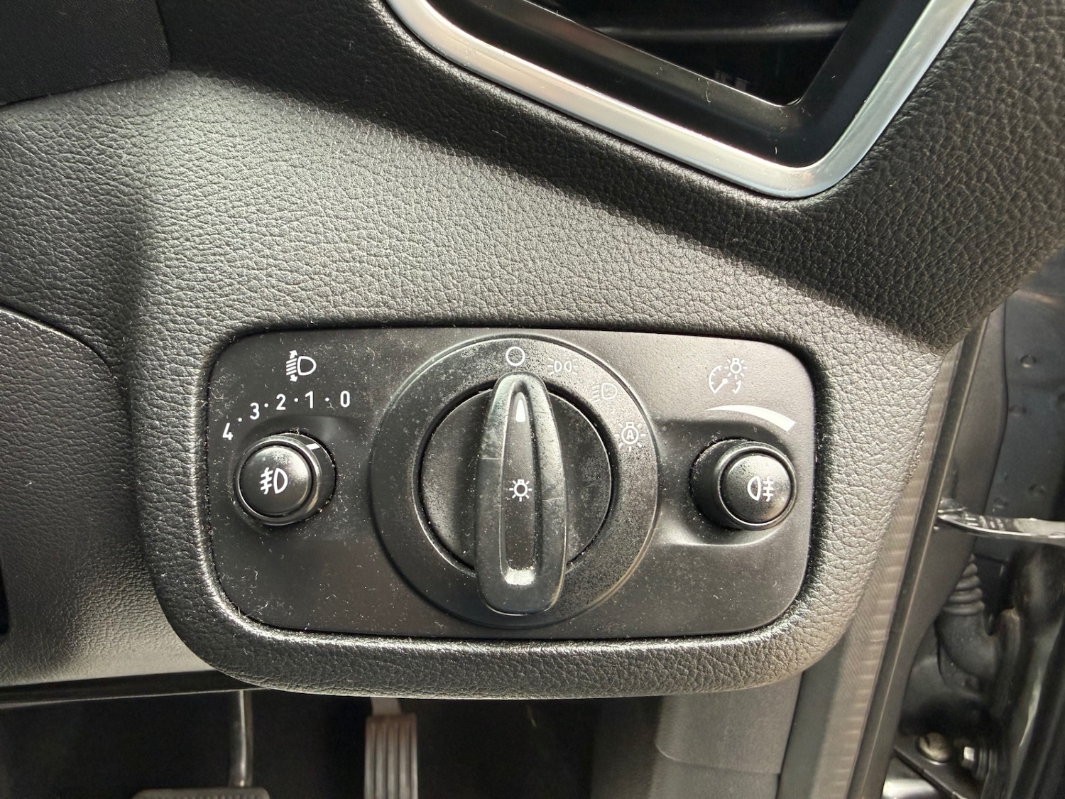 Used Ford Kuga 2014 for sale - 78040361: Photo 43