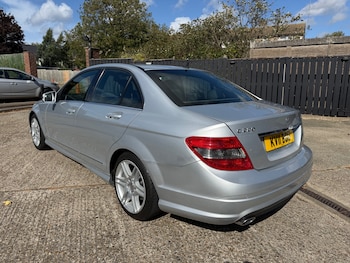 Used Mercedes-Benz C-Class 2011 for sale - 75971098: Photo