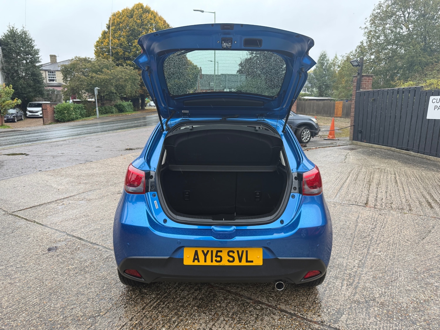 Used Mazda Mazda2 2015 for sale - 76159643: Photo 28