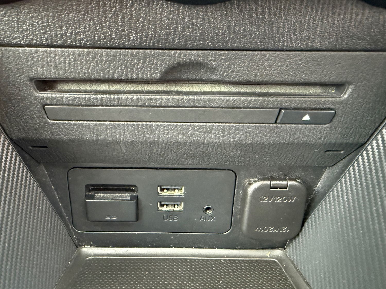 Used Mazda Mazda2 2015 for sale - 76159643: Photo 45