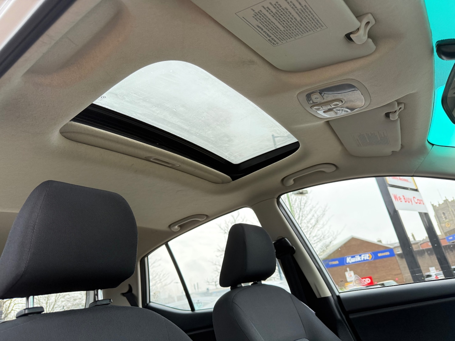 Used Hyundai i10 2010 for sale - 77179705: Photo 18