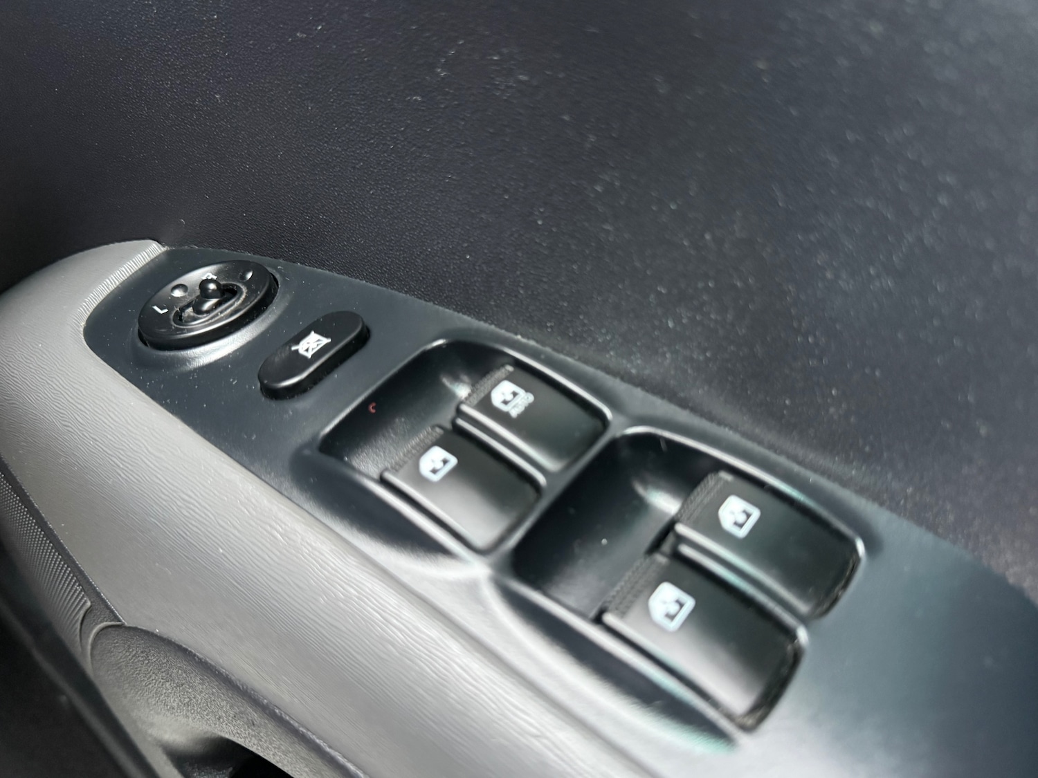 Used Hyundai i10 2010 for sale - 77179705: Photo 41