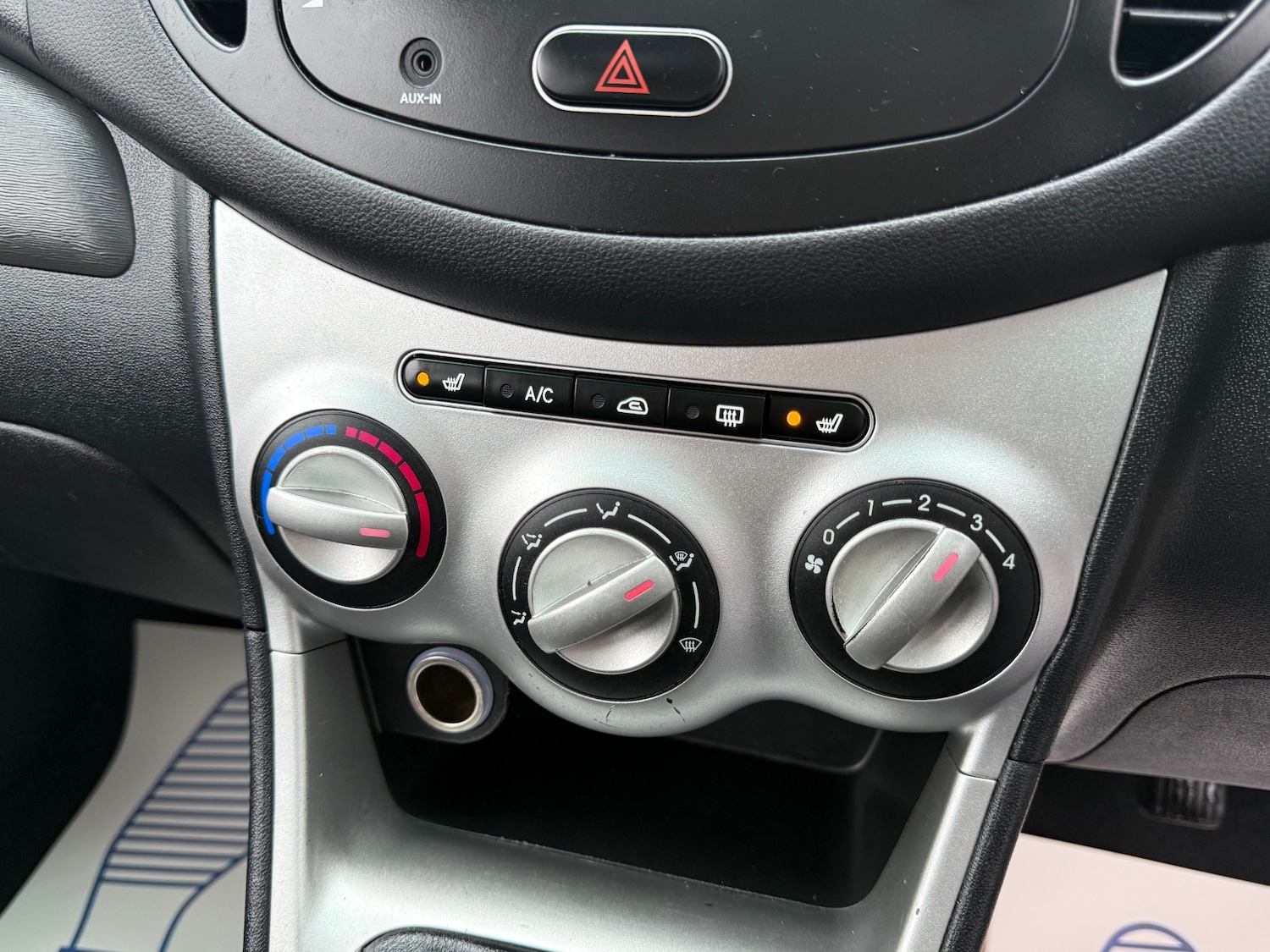 Used Hyundai i10 2010 for sale - 77179705: Photo 43