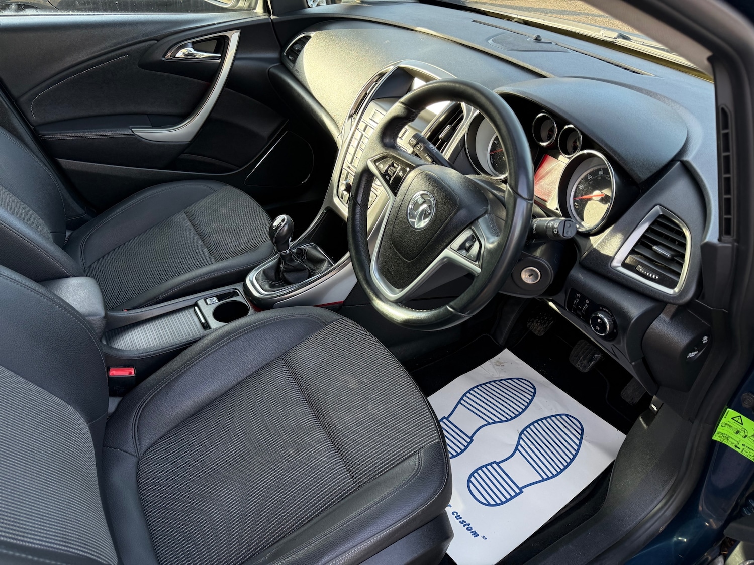 Used Vauxhall Astra 2011 for sale - 77355311: Photo 11