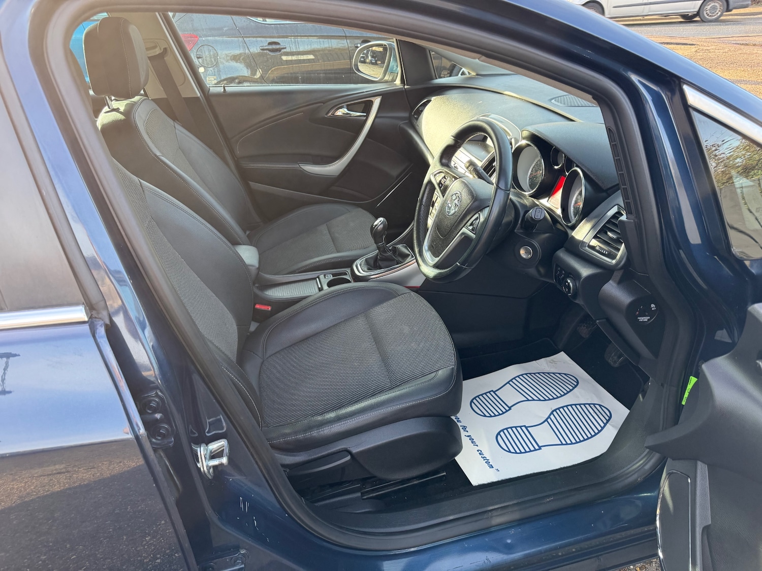 Used Vauxhall Astra 2011 for sale - 77355311: Photo 12