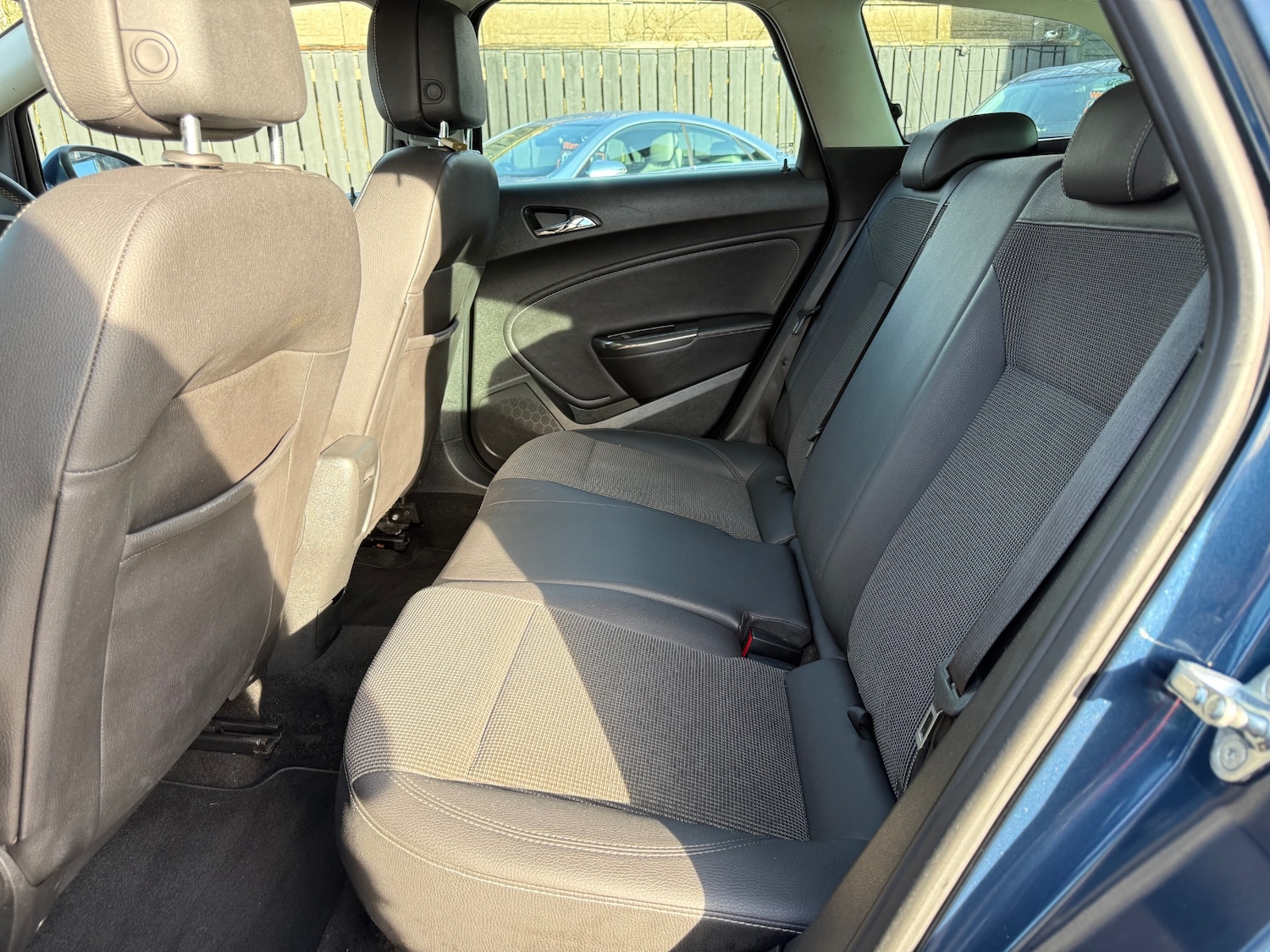 Used Vauxhall Astra 2011 for sale - 77355311: Photo 24