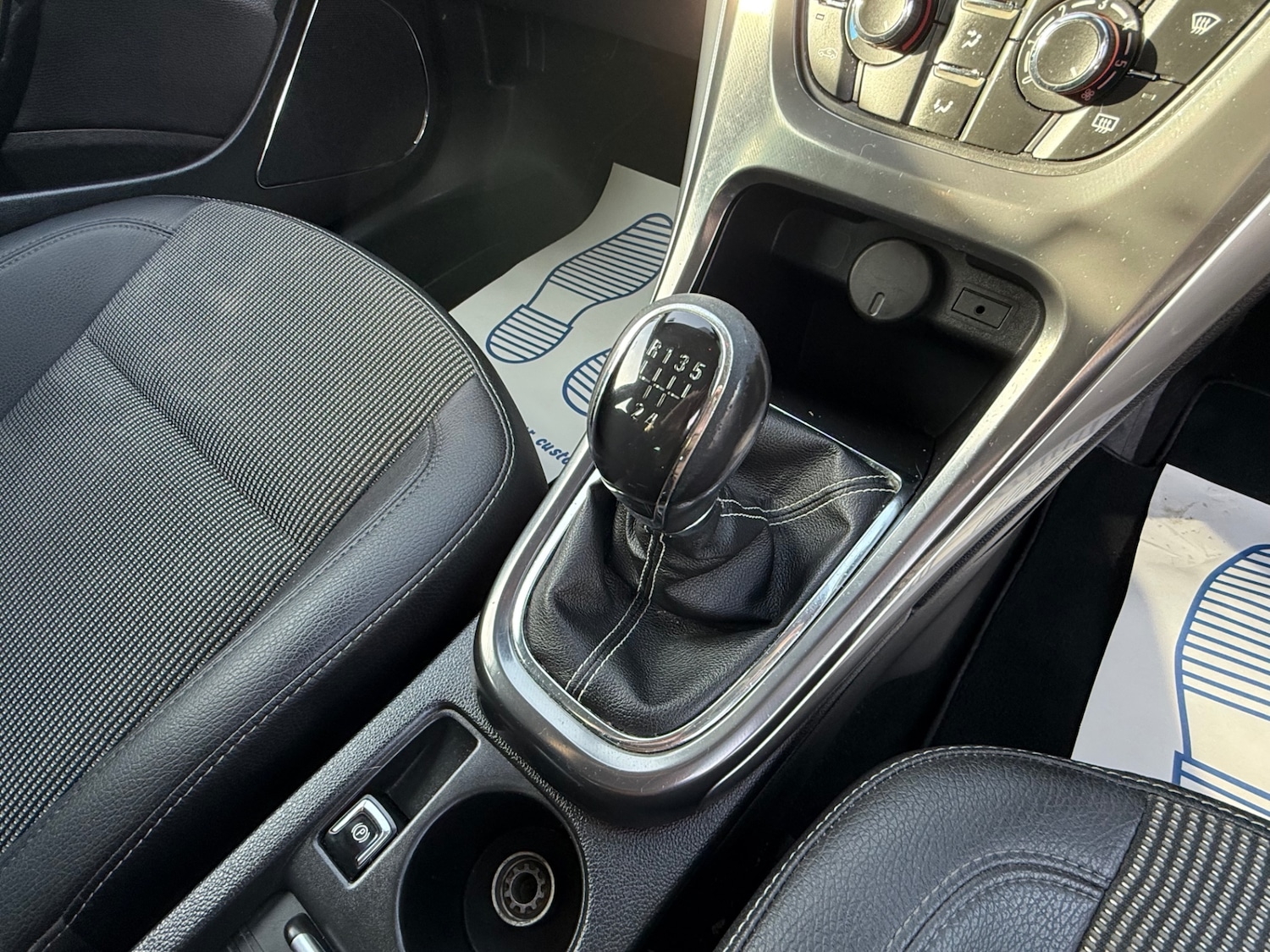 Used Vauxhall Astra 2011 for sale - 77355311: Photo 35