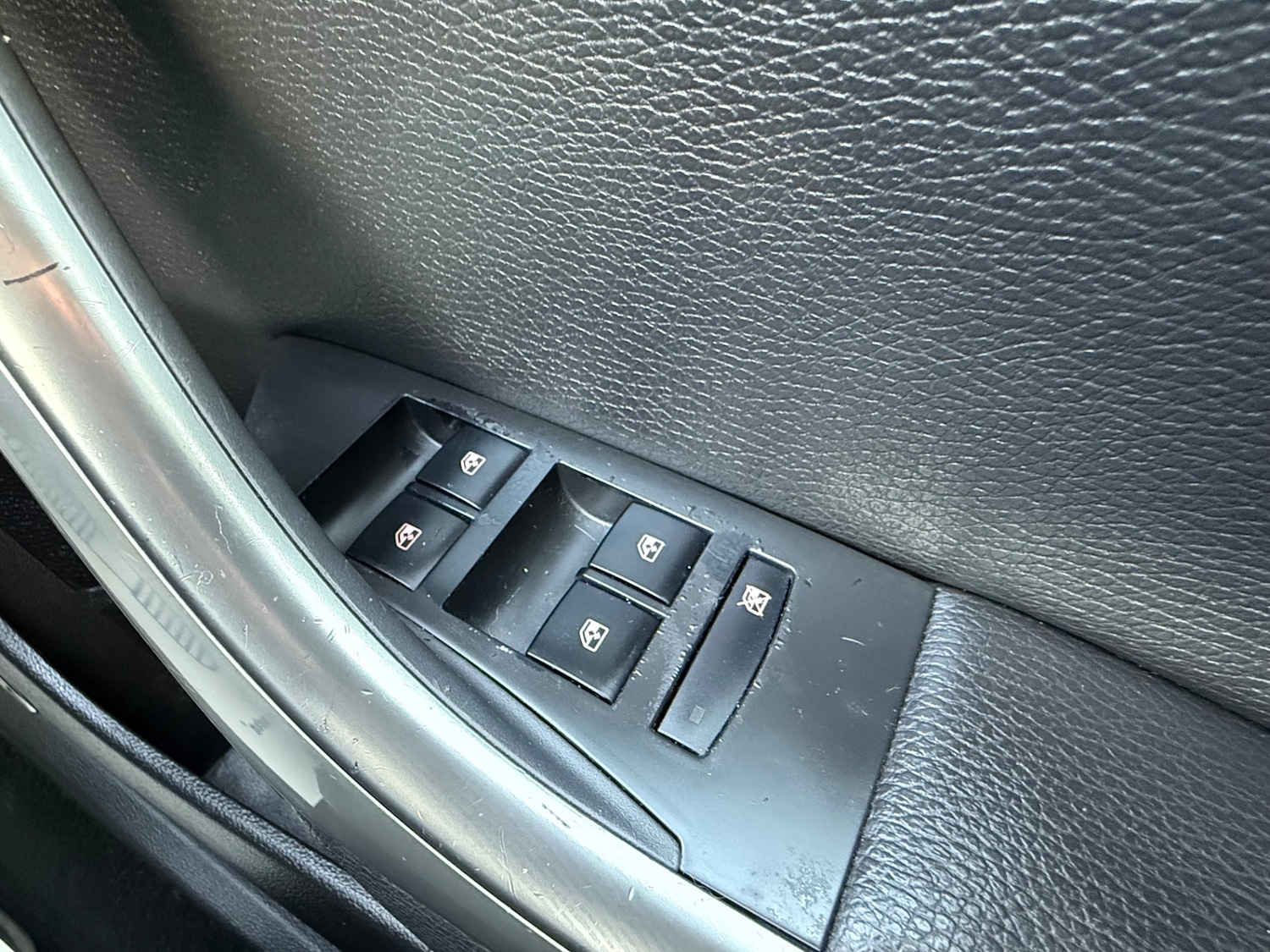 Used Vauxhall Astra 2011 for sale - 77355311: Photo 40