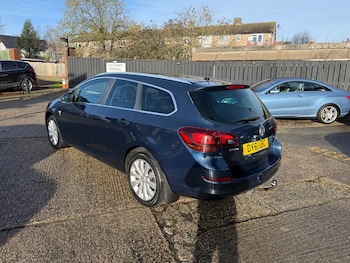 Used Vauxhall Astra 2011 for sale - 77355311: Photo