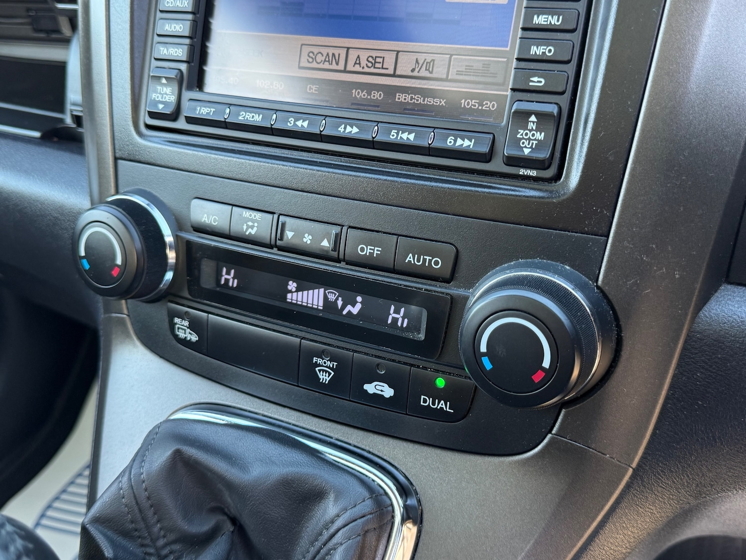 Used Honda CR-V 2010 for sale - 77297946: Photo 32