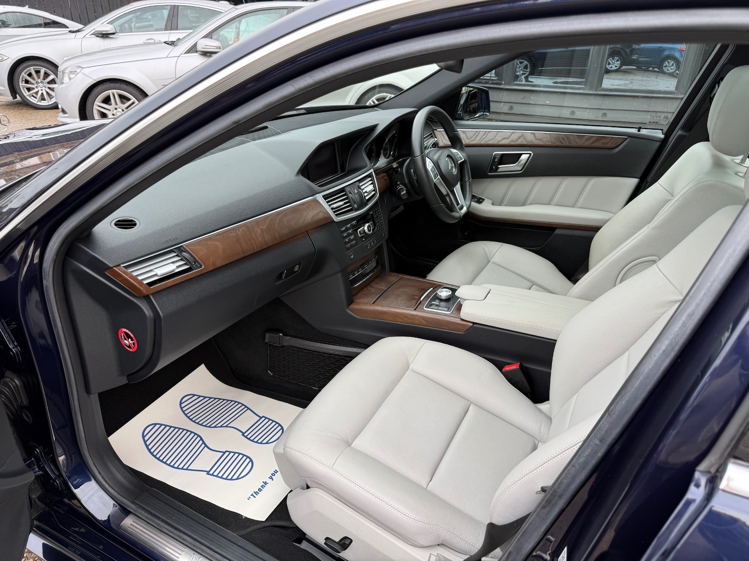 Used Mercedes-Benz E Class 2013 for sale - 76719480: Photo 27