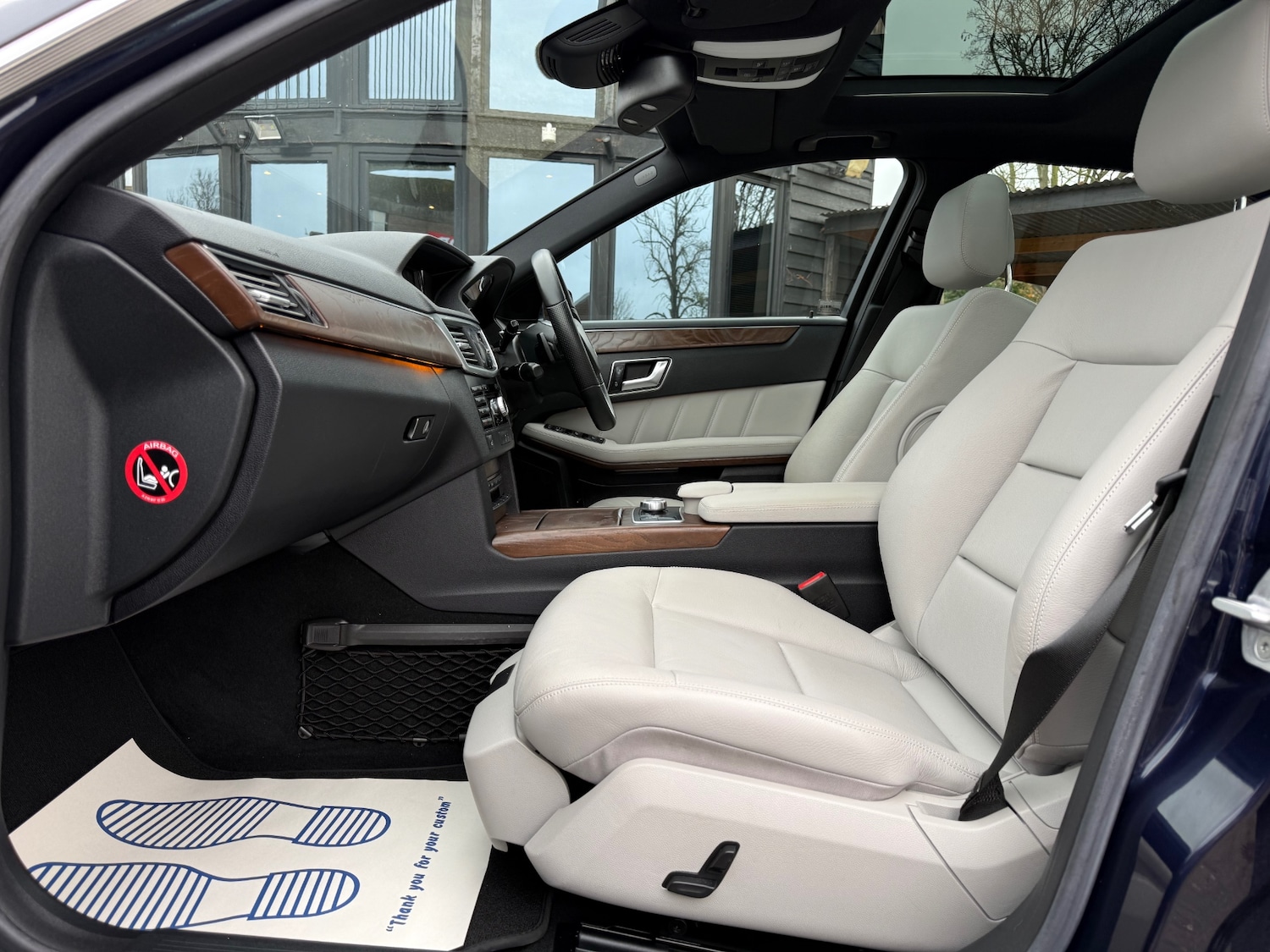 Used Mercedes-Benz E Class 2013 for sale - 76719480: Photo 28